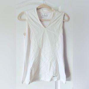 ⭐️Make an Offer⭐️ NIKE Golf Shirt — White — Small — Dri-Fit